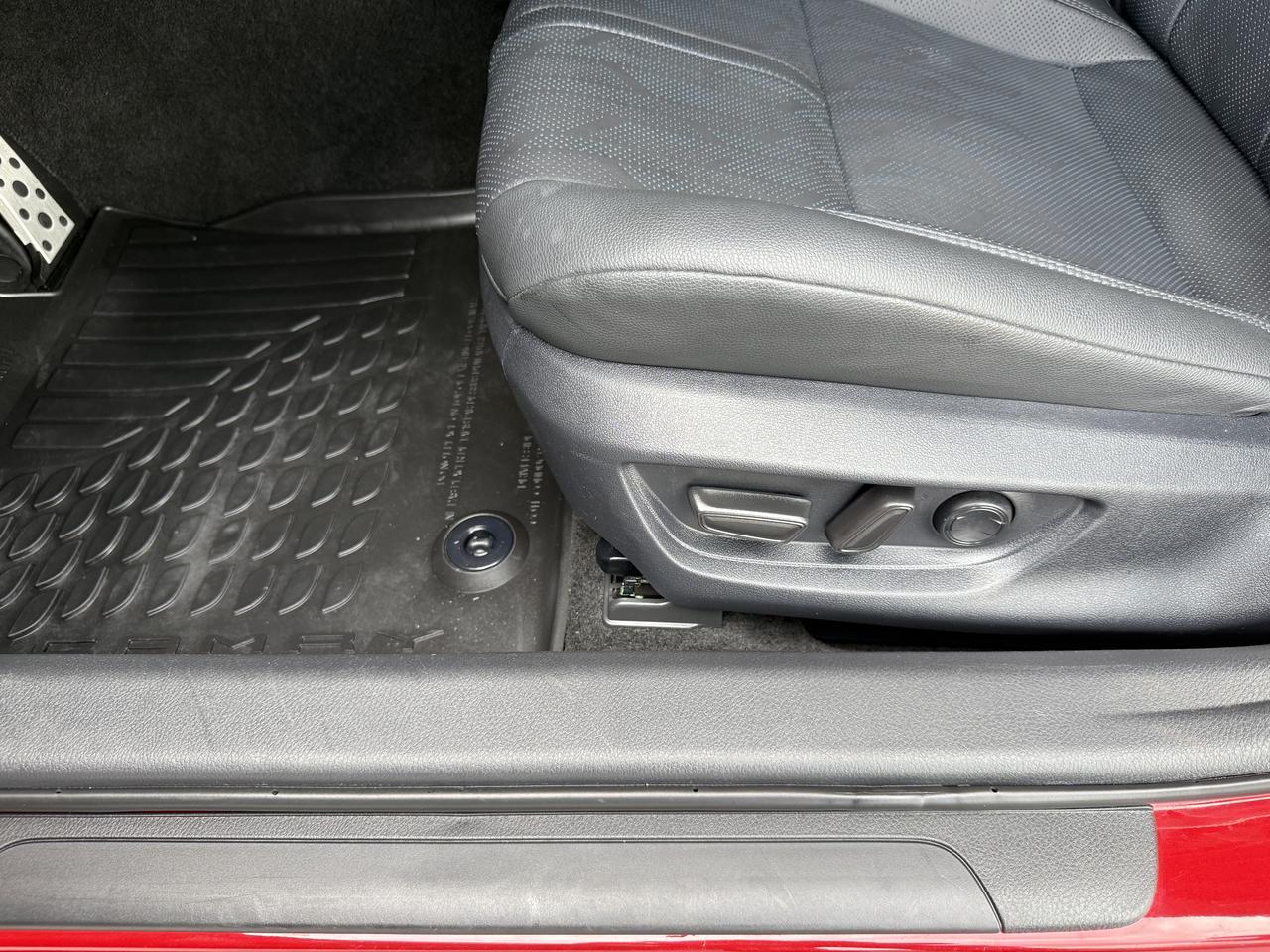 2025 Toyota Camry XSE Knoxville TN