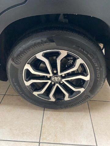 2025 Toyota Corolla Cross Hybrid SE Charlotte NC