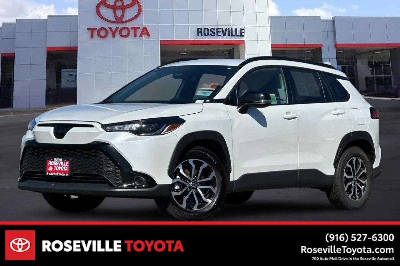 2025 Toyota Corolla Cross Hybrid SE