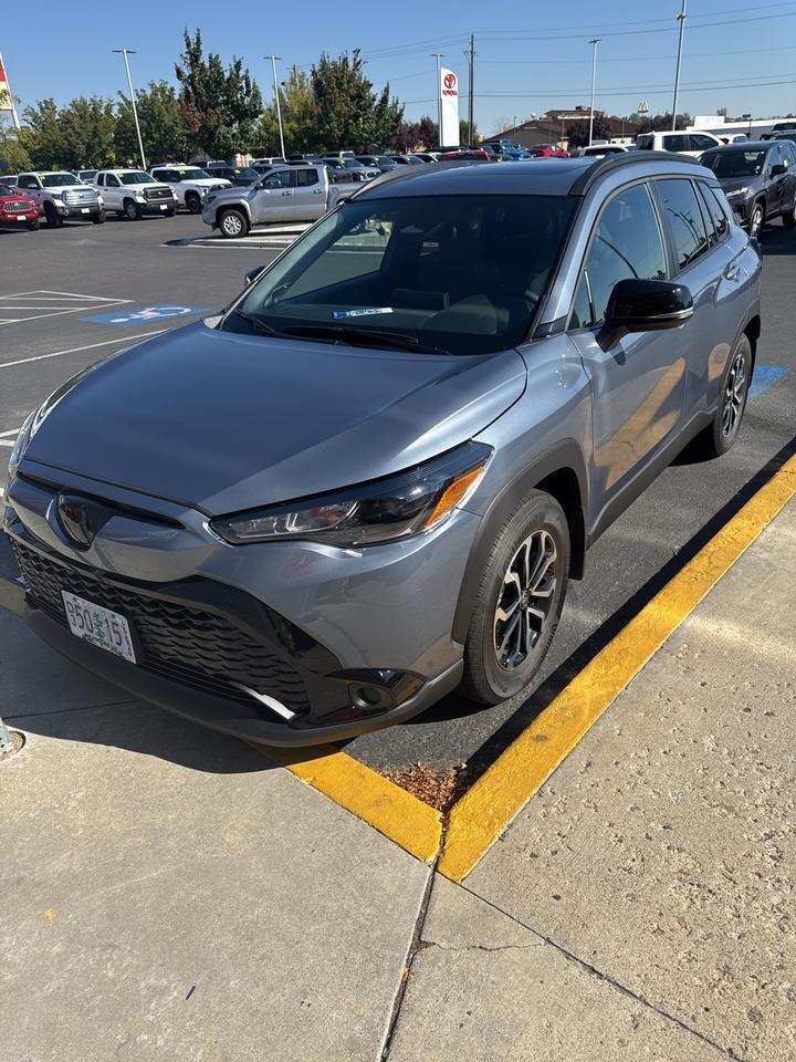 2025 Toyota Corolla Cross Hybrid SE Ontario OR