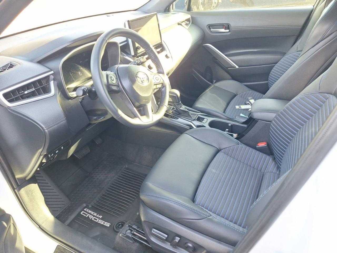 2025 Toyota Corolla Cross Hybrid XSE Hurst TX