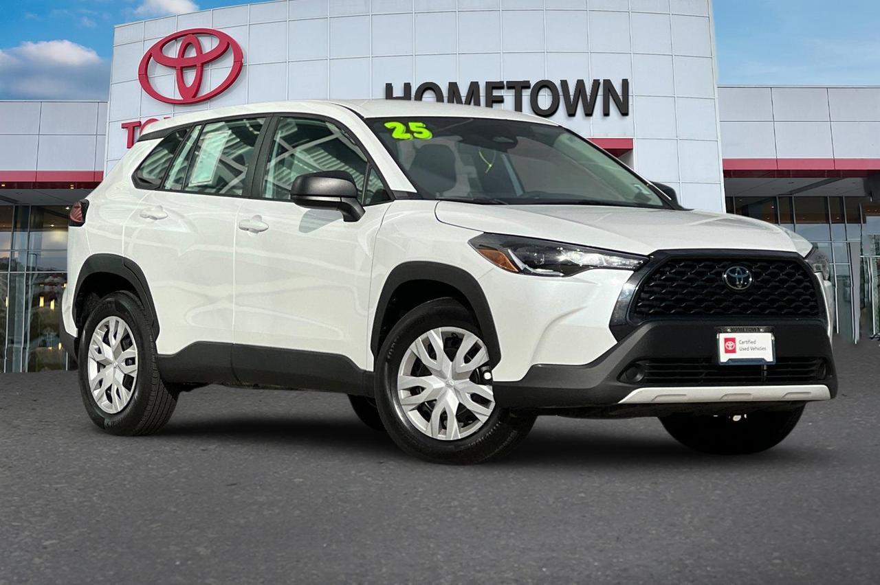 2025 Toyota Corolla Cross L Ontario OR