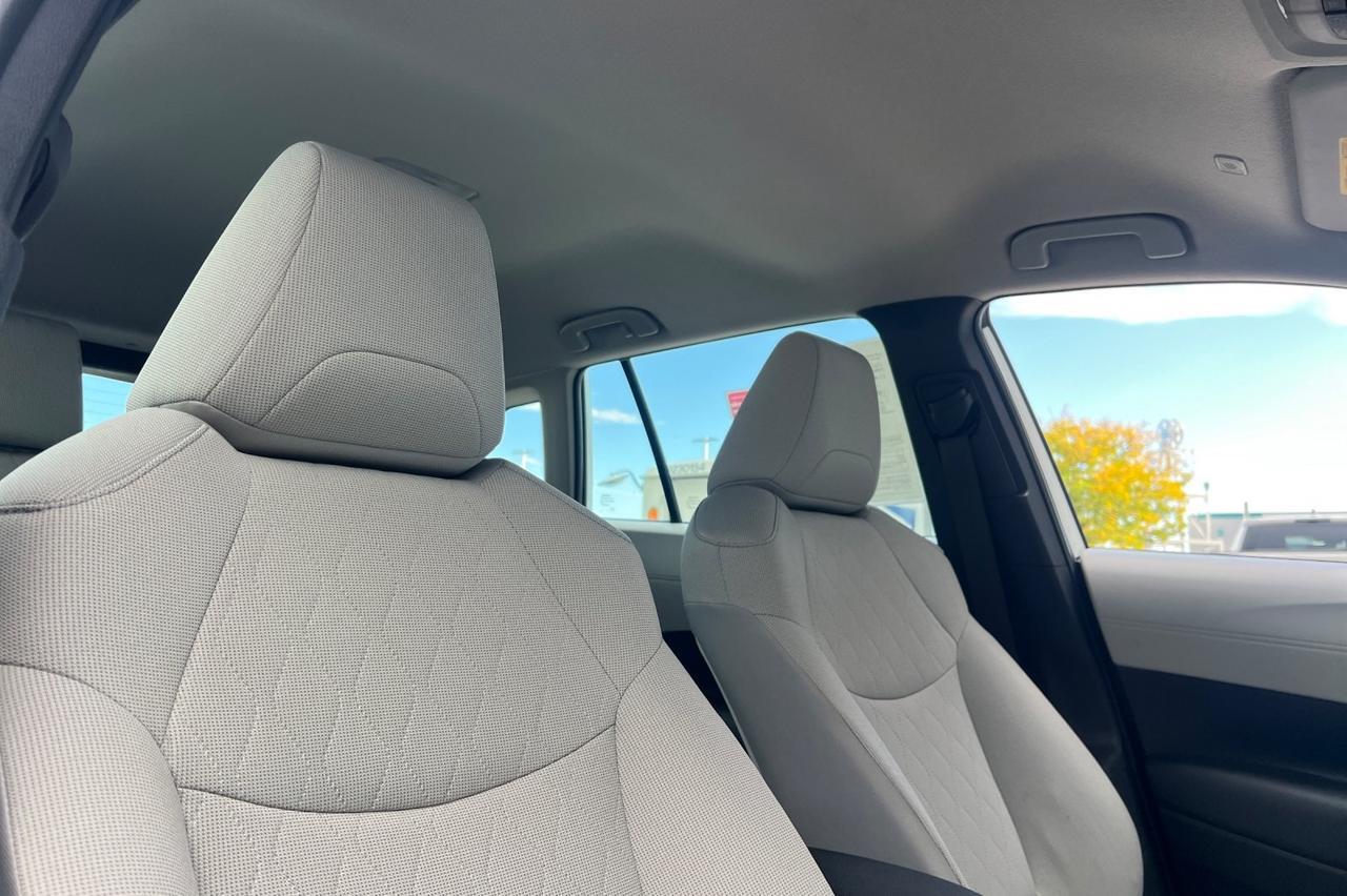 2025 Toyota Corolla Cross L Ontario OR