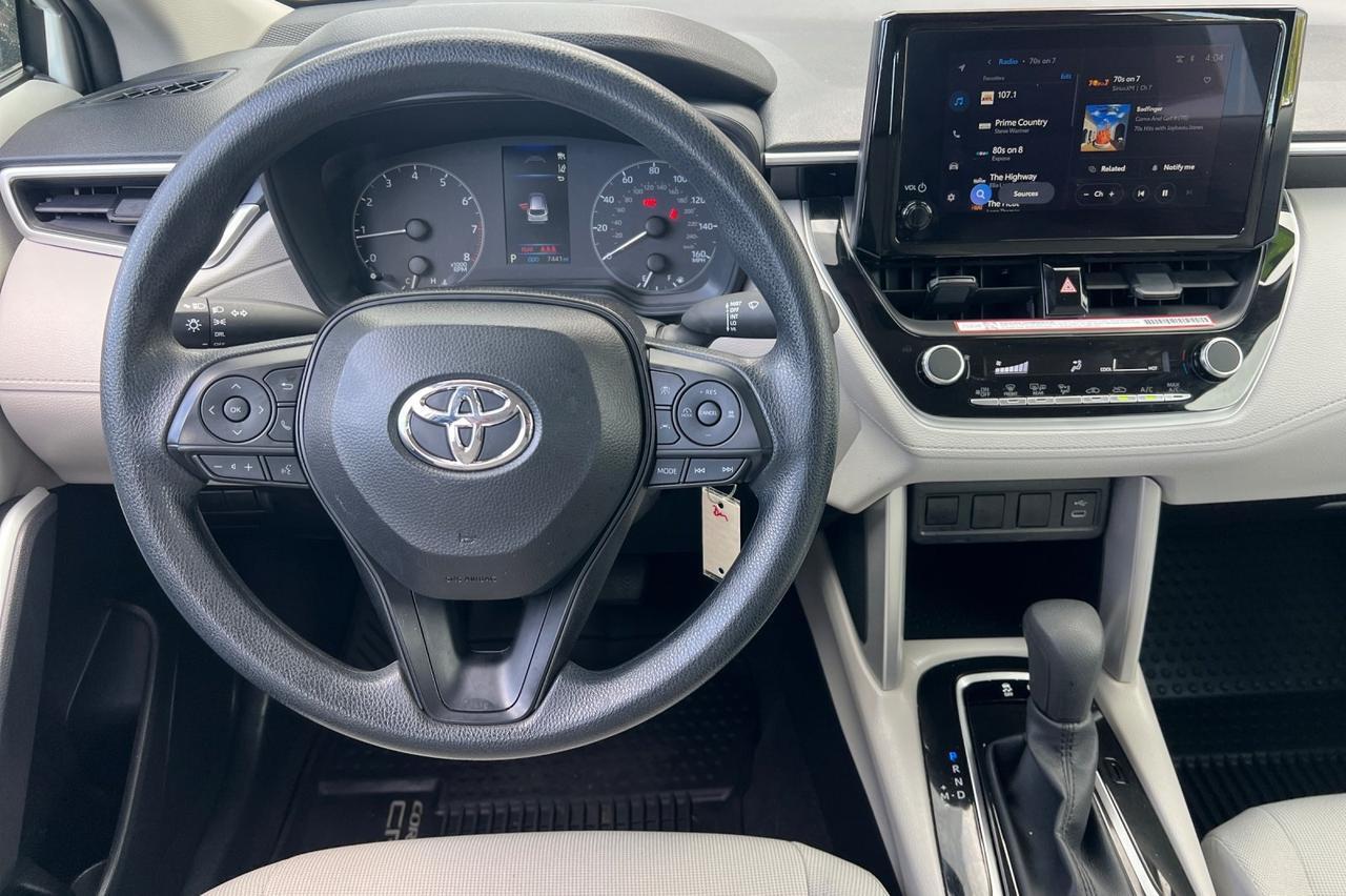 2025 Toyota Corolla Cross L Ontario OR