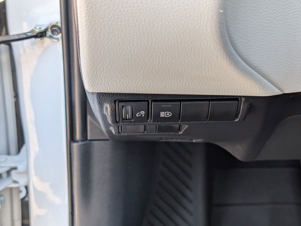 2025 Toyota Corolla Cross L Cockeysville MD