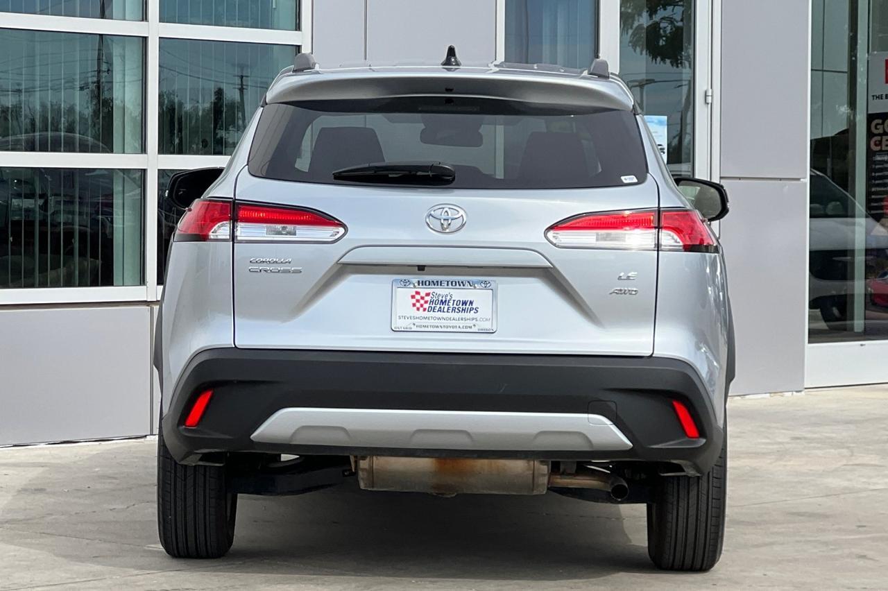 2025 Toyota Corolla Cross LE Ontario OR