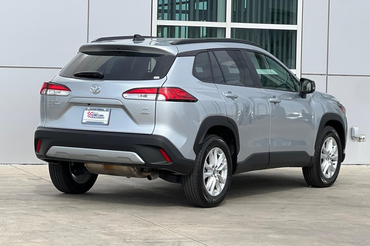 2025 Toyota Corolla Cross LE Ontario OR