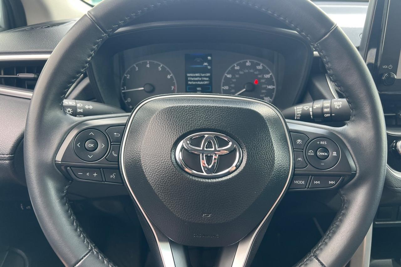 2025 Toyota Corolla Cross LE Ontario OR