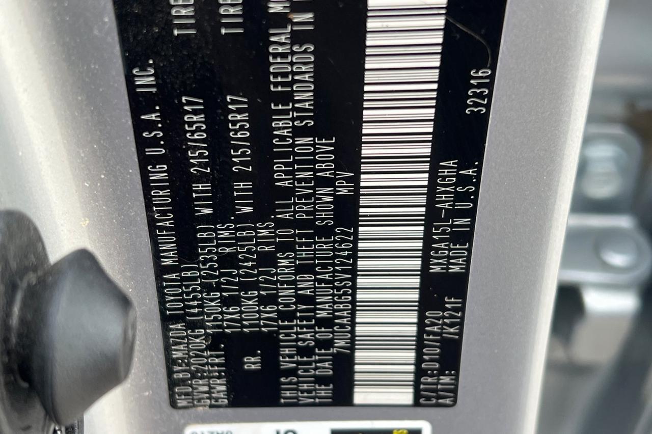 2025 Toyota Corolla Cross LE Ontario OR