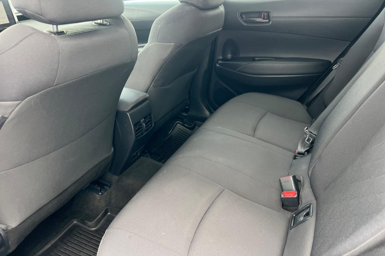 2025 Toyota Corolla Cross LE Ontario OR