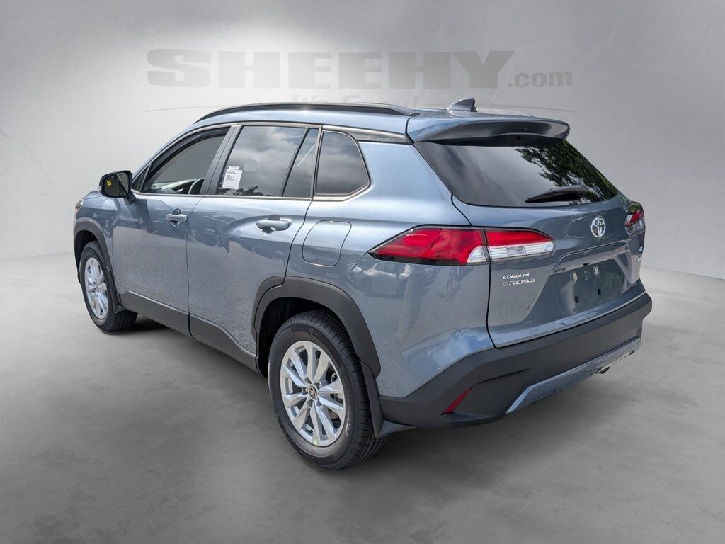 2025 Toyota Corolla Cross LE