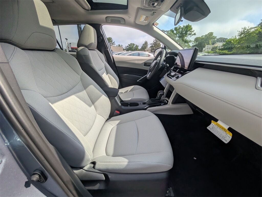 2025 Toyota Corolla Cross LE