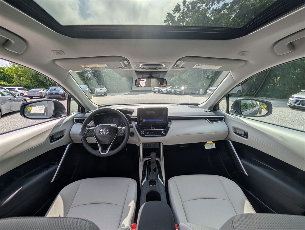 2025 Toyota Corolla Cross LE