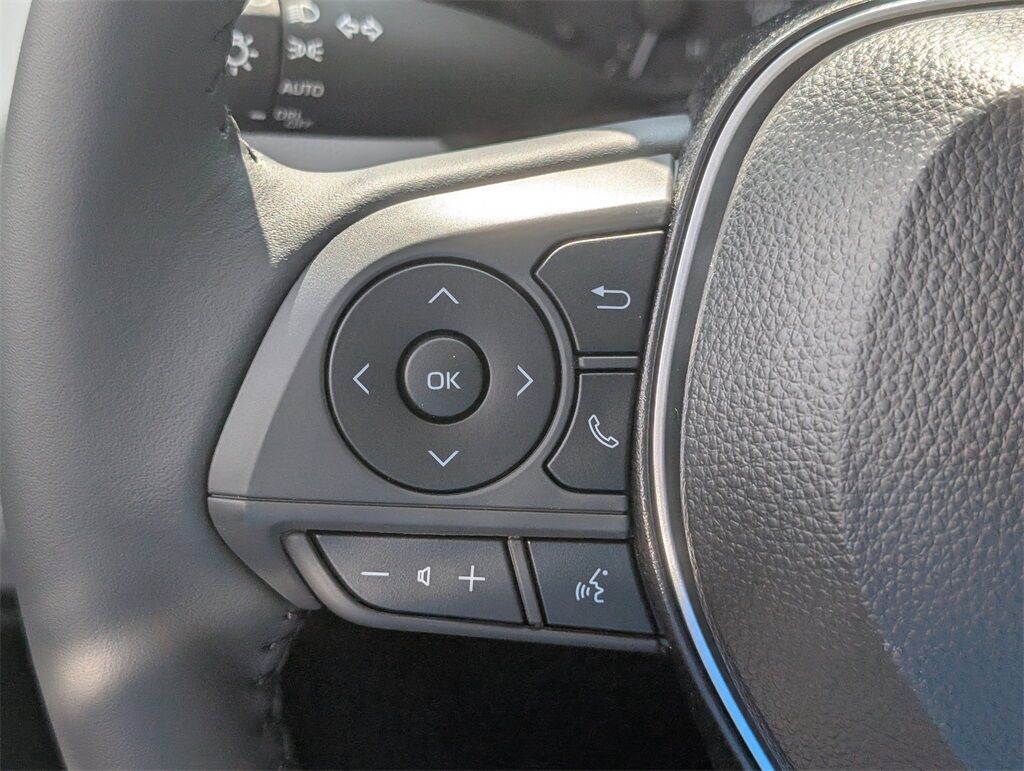 2025 Toyota Corolla Cross LE