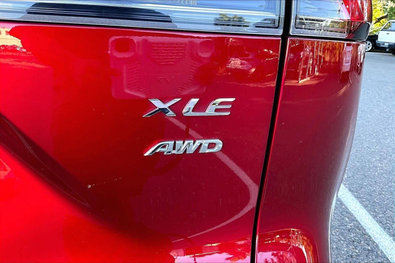 2025 Toyota Corolla Cross XLE Folsom CA