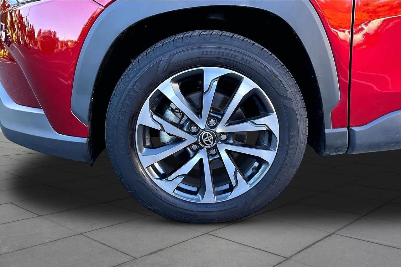 2025 Toyota Corolla Cross XLE Folsom CA