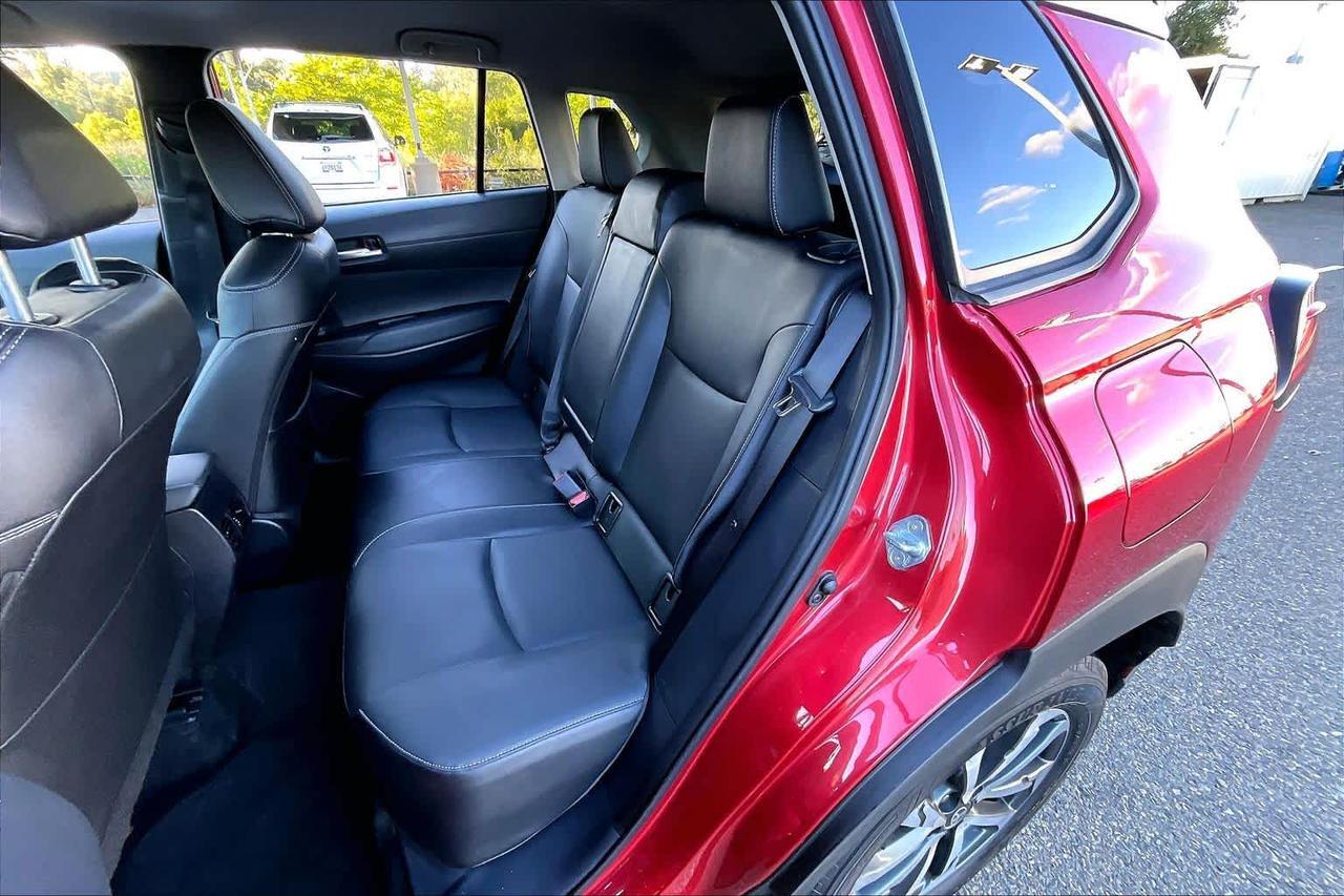 2025 Toyota Corolla Cross XLE Folsom CA