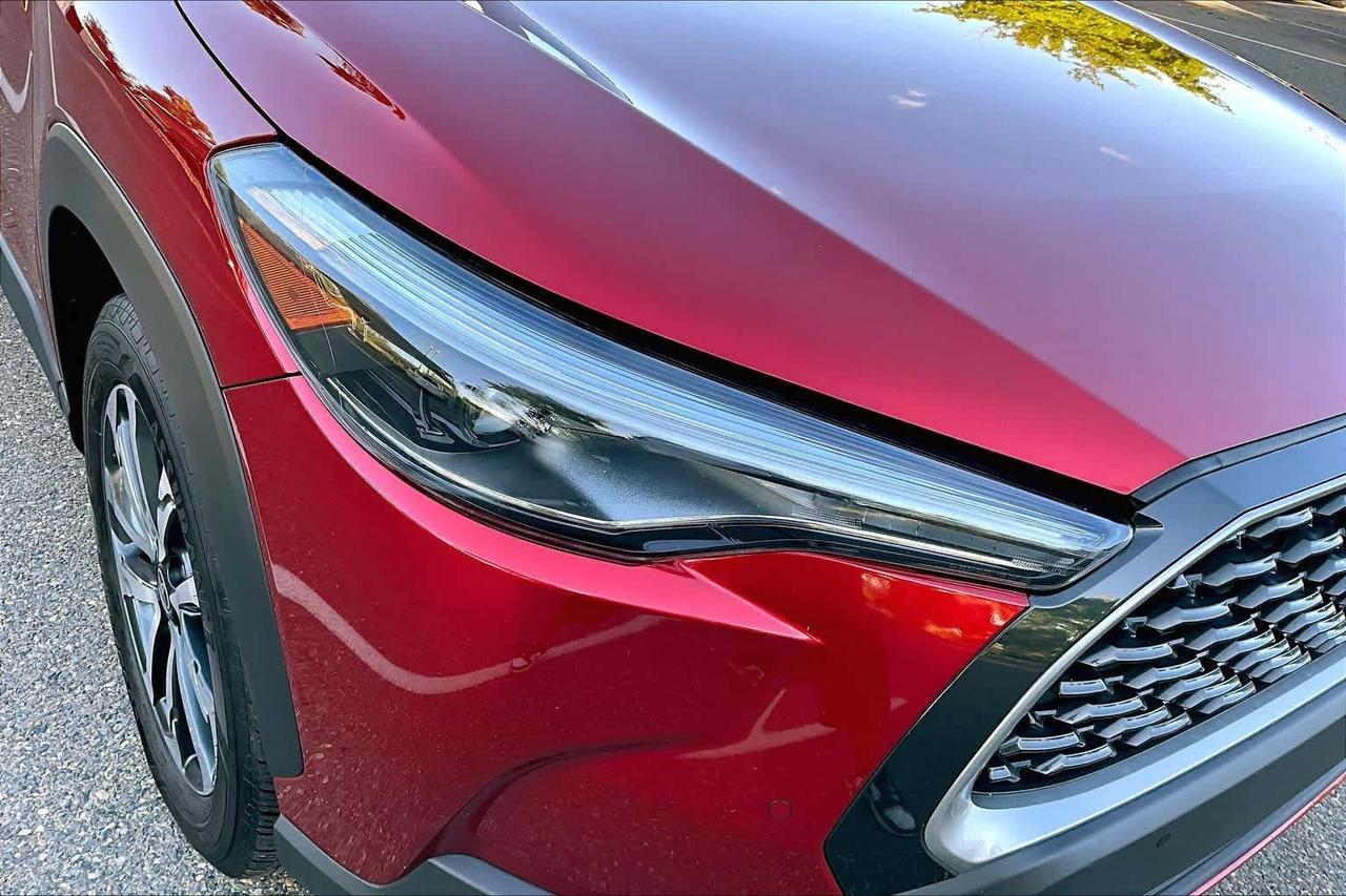2025 Toyota Corolla Cross XLE Folsom CA
