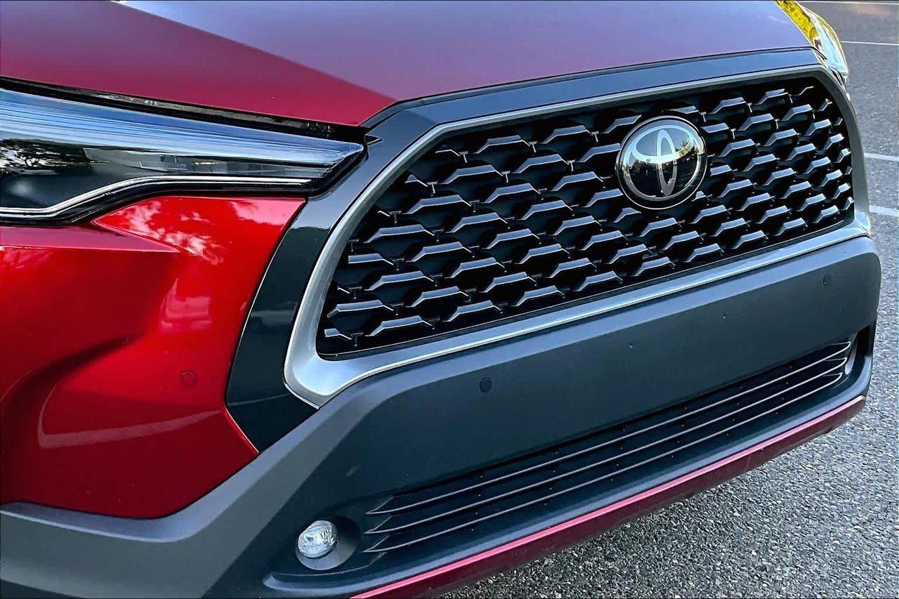 2025 Toyota Corolla Cross XLE Folsom CA