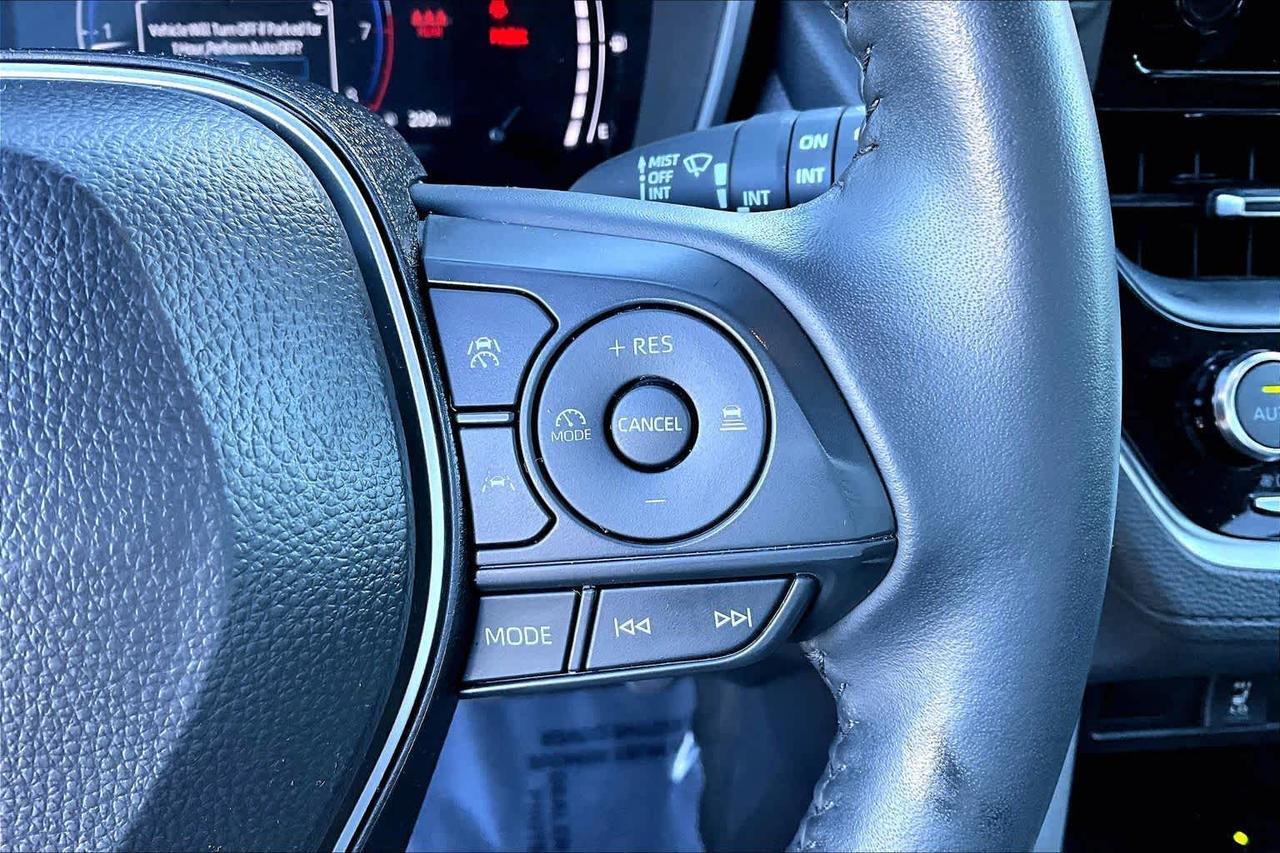 2025 Toyota Corolla Cross XLE Folsom CA