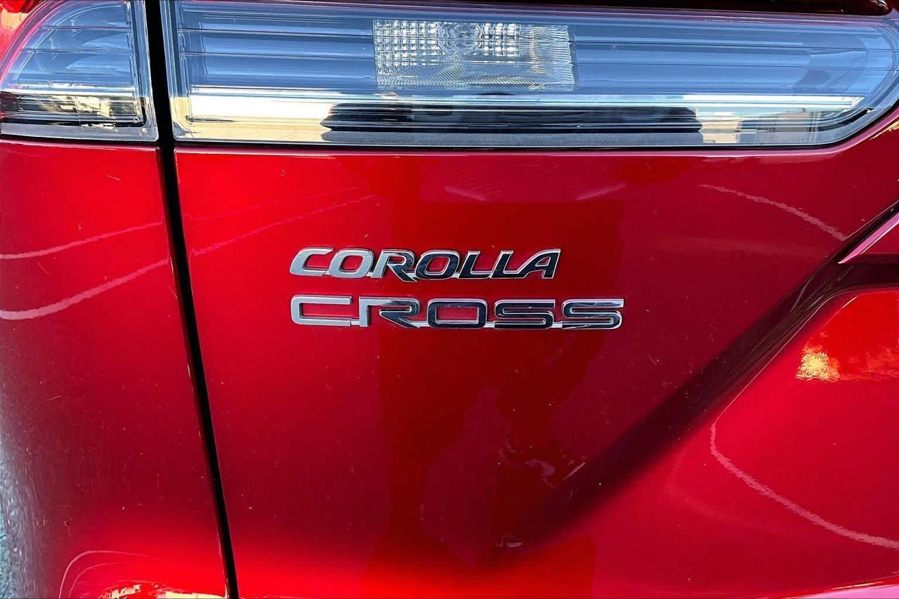 2025 Toyota Corolla Cross XLE Folsom CA