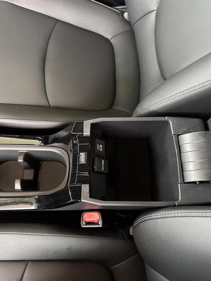 2025 Toyota Corolla Cross XLE Fredericksburg VA