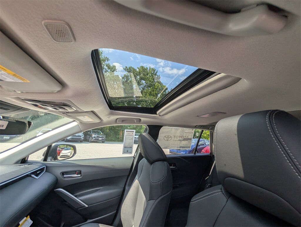 2025 Toyota Corolla Cross XLE