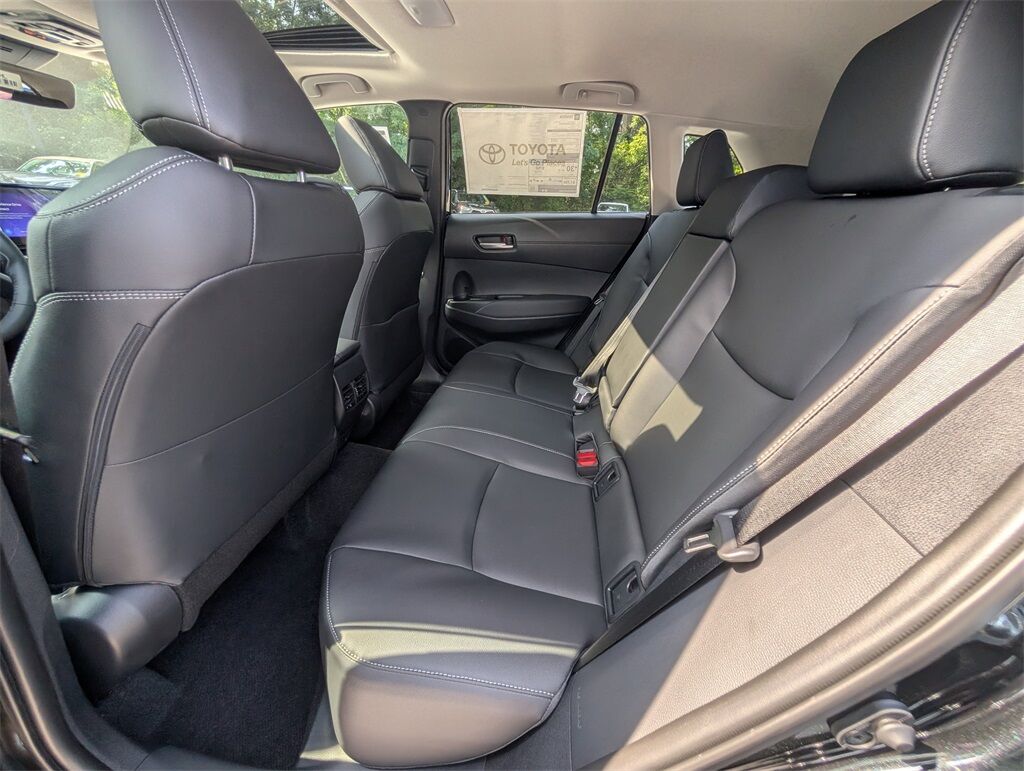 2025 Toyota Corolla Cross XLE