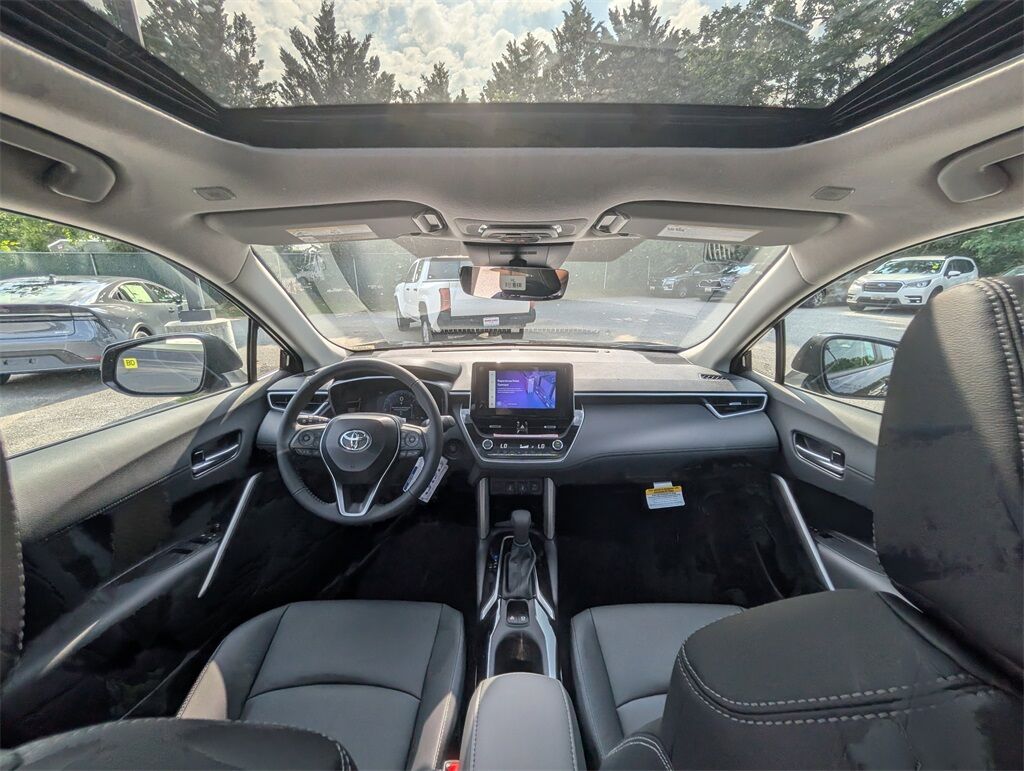 2025 Toyota Corolla Cross XLE
