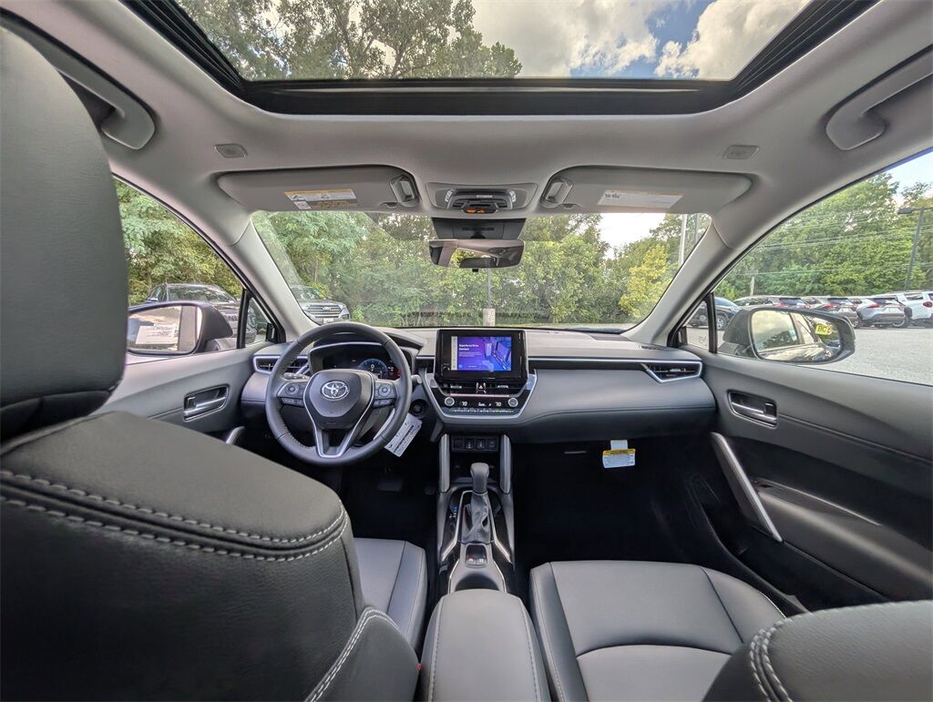 2025 Toyota Corolla Cross XLE