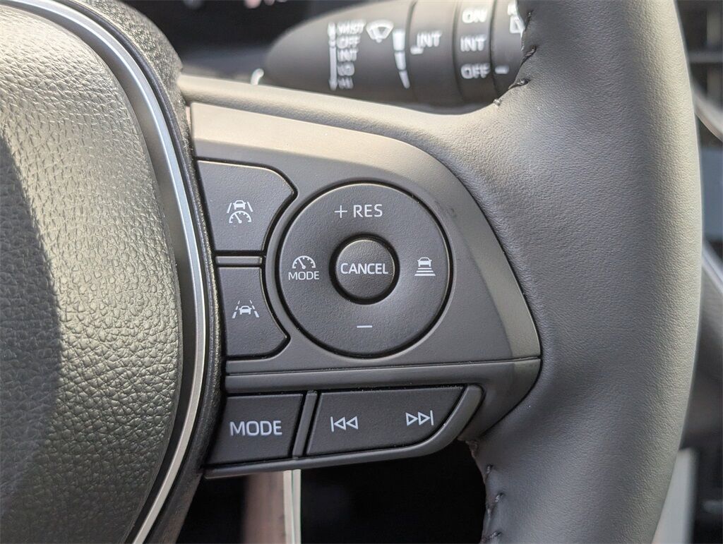 2025 Toyota Corolla Cross XLE