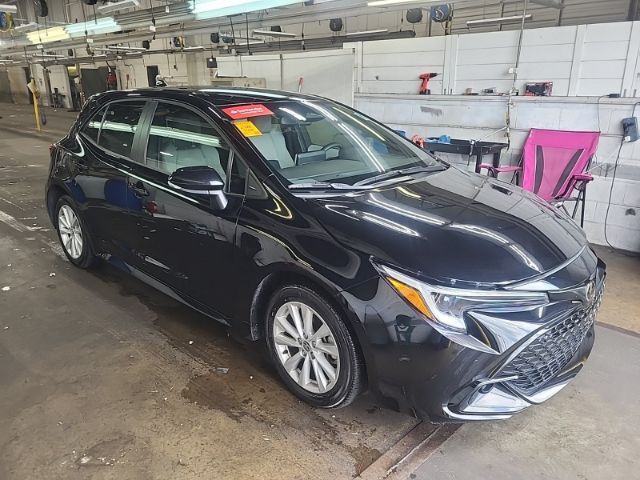 2025 Toyota Corolla Hatchback SE