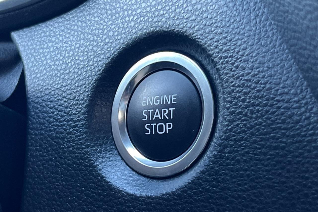 2025 Toyota Corolla Hatchback SE Roseville CA