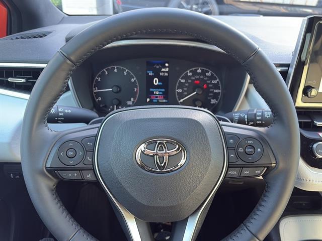 2025 Toyota Corolla Hatchback SE