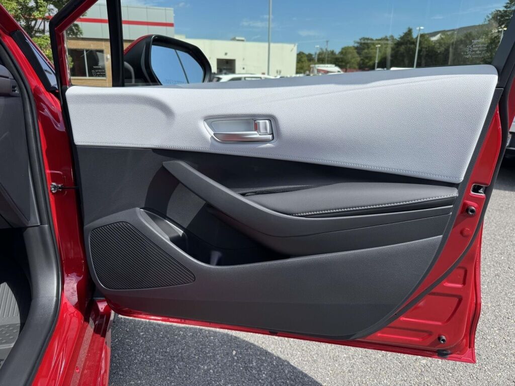 2025 Toyota Corolla Hatchback SE Fredericksburg VA