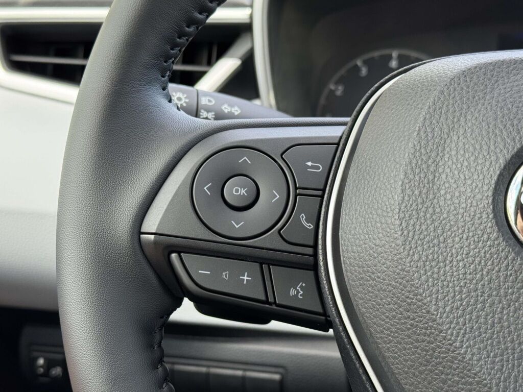 2025 Toyota Corolla Hatchback SE Fredericksburg VA