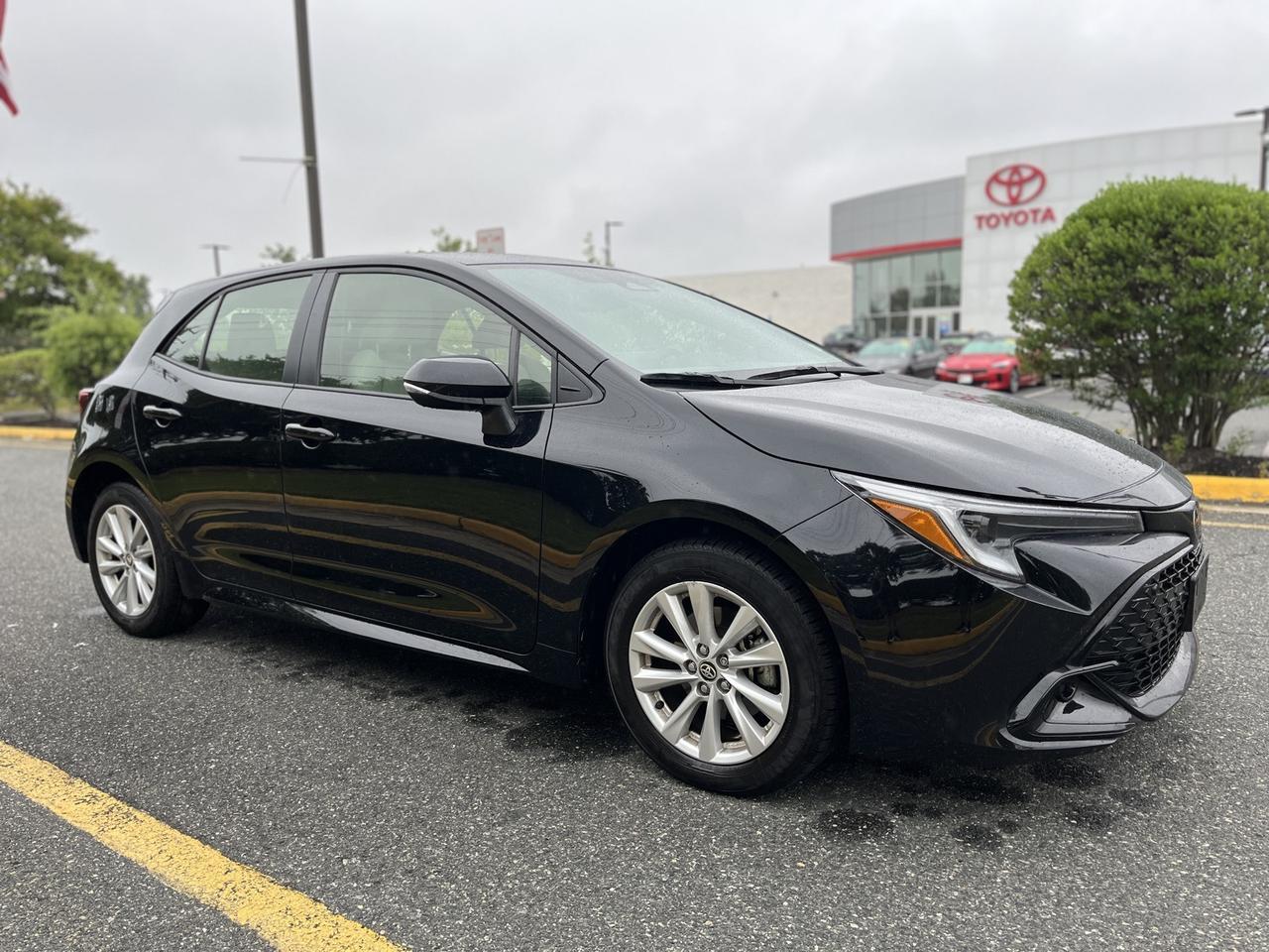 2025 Toyota Corolla Hatchback SE