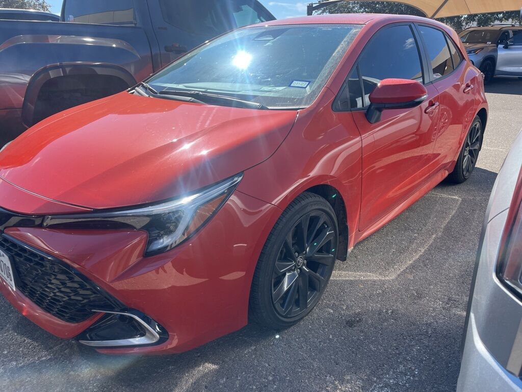 2025 Toyota Corolla Hatchback XSE