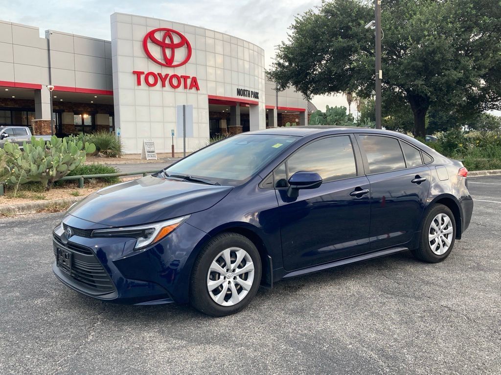 2025 Toyota Corolla Hybrid LE