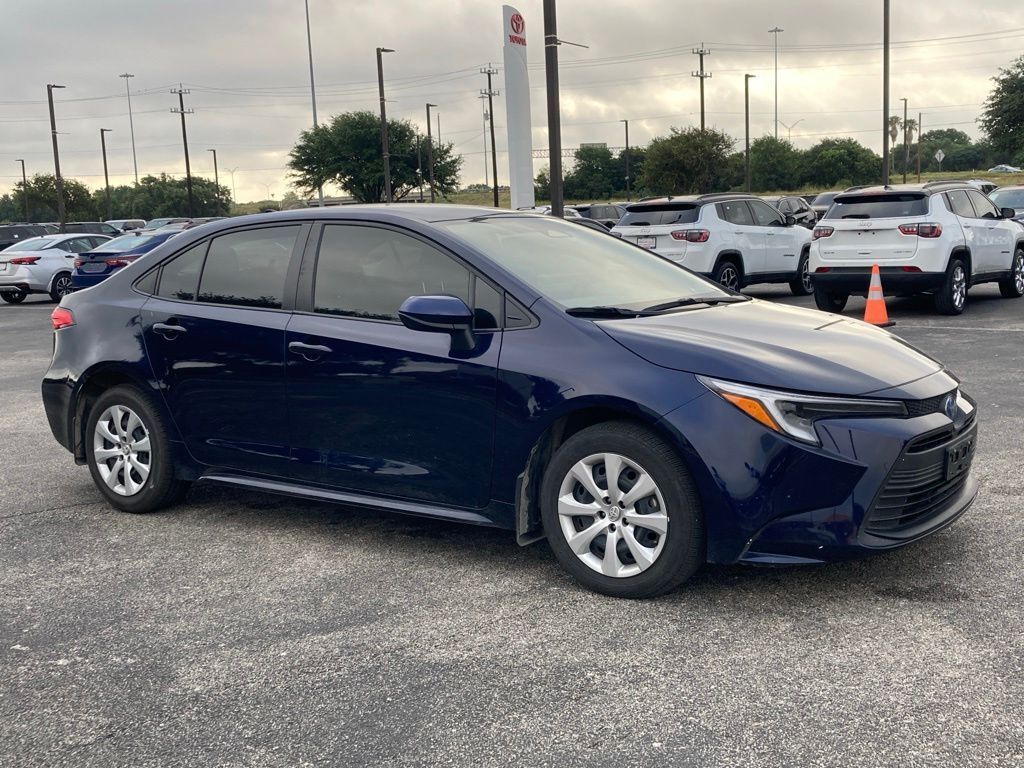2025 Toyota Corolla Hybrid LE