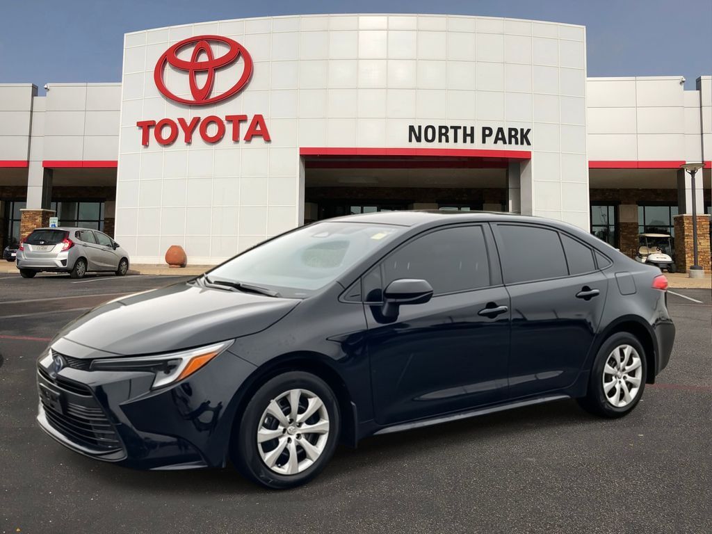 2025 Toyota Corolla Hybrid LE