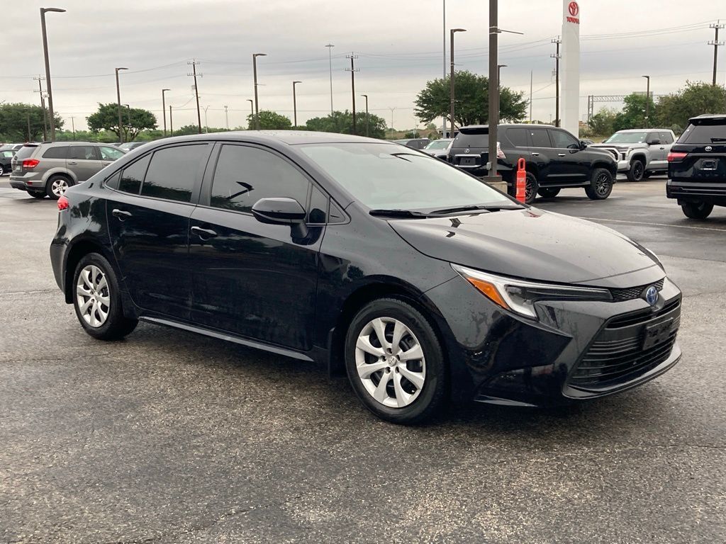 2025 Toyota Corolla Hybrid LE