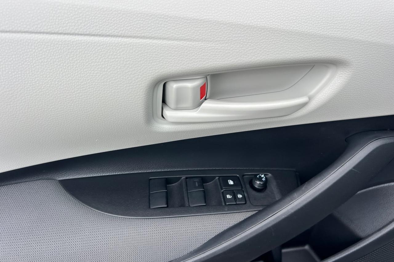2025 Toyota Corolla Hybrid LE Ontario OR