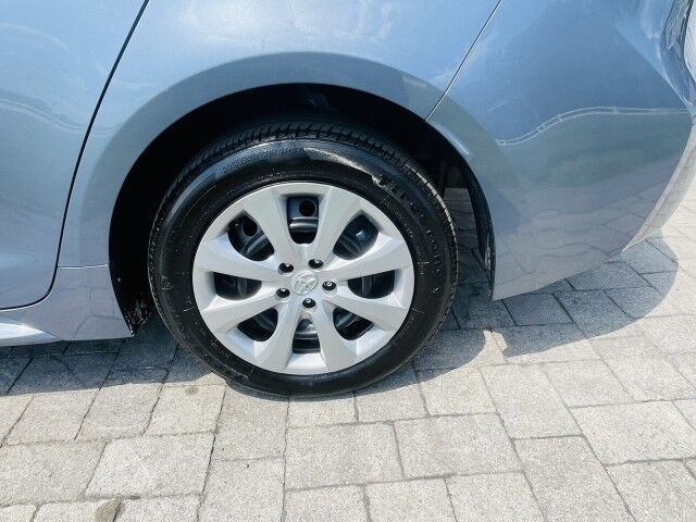 2025 Toyota Corolla LE - Photo 26