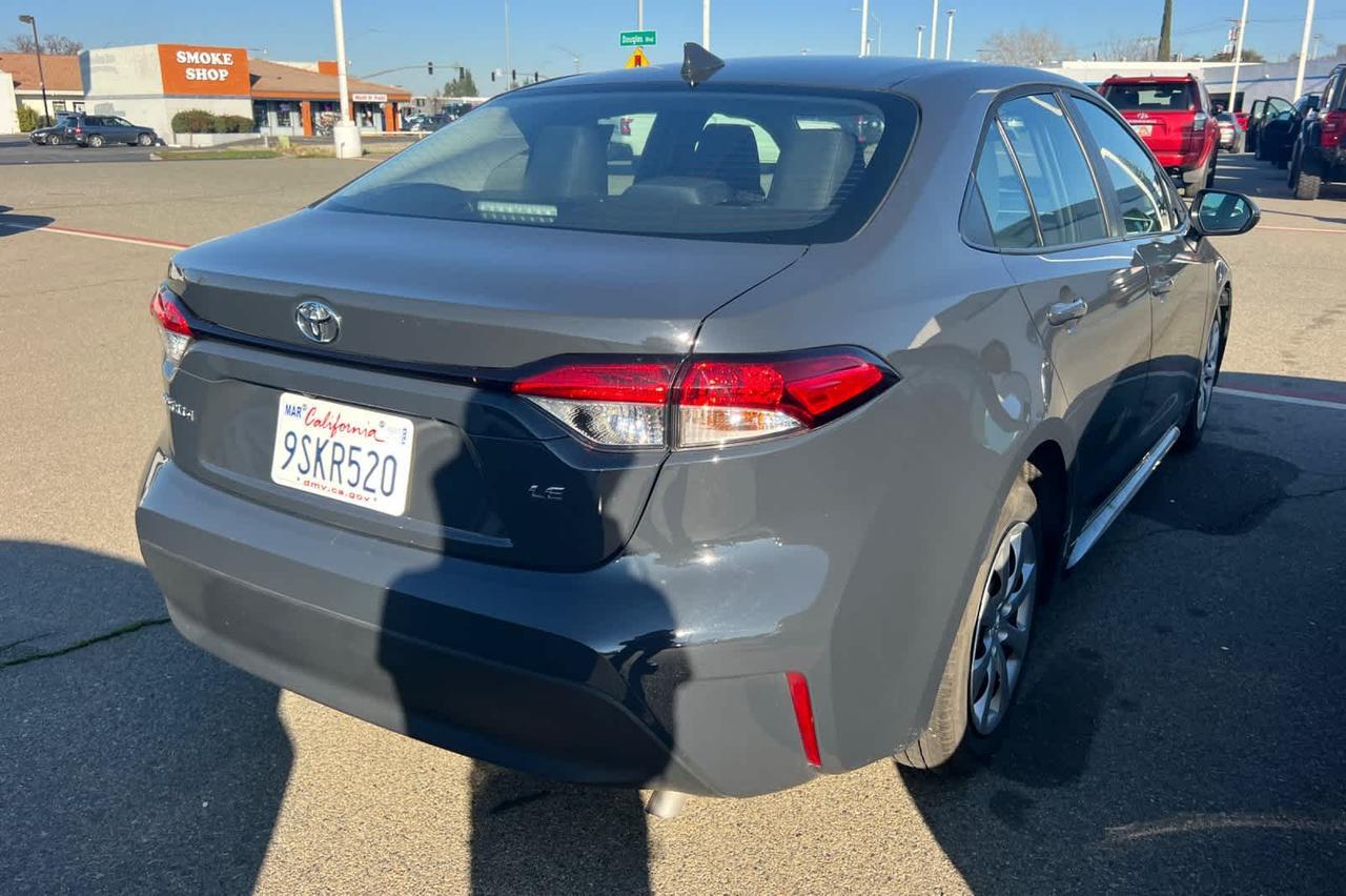 2025 Toyota Corolla LE