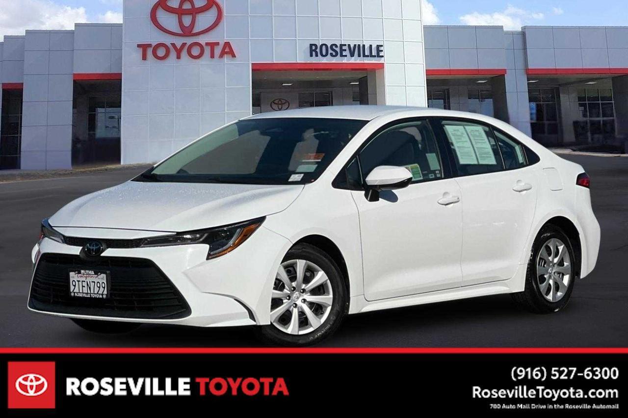 2025 Toyota Corolla LE