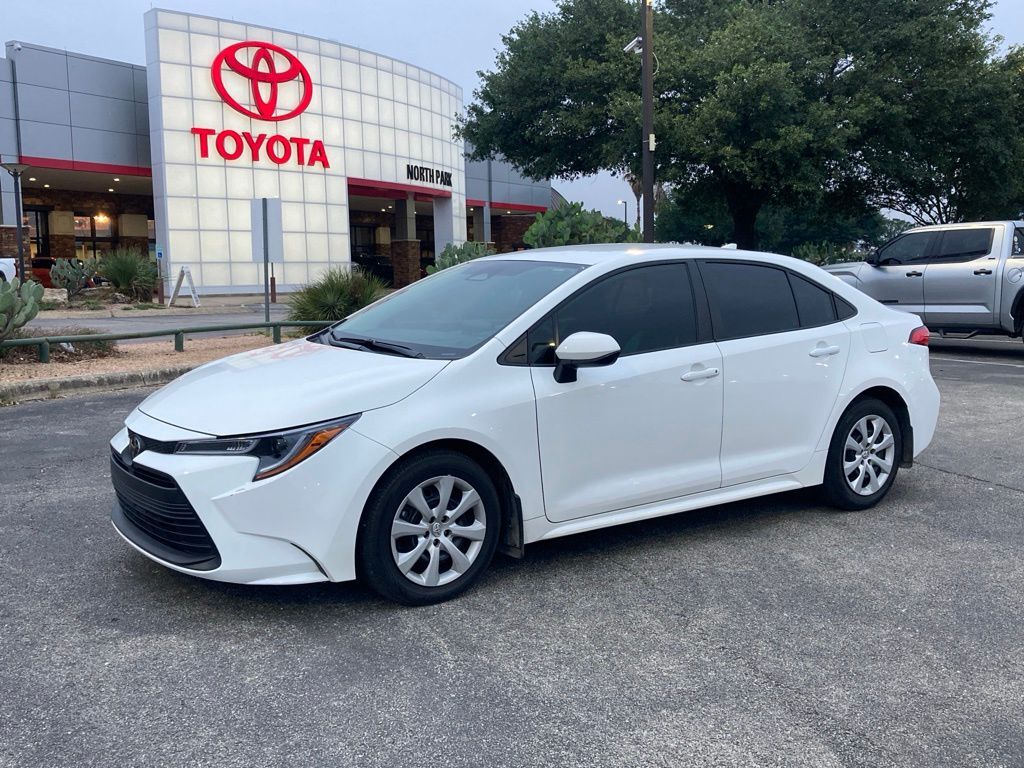 2025 Toyota Corolla LE