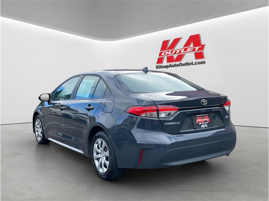 2025 Toyota Corolla LE Sedan 4D