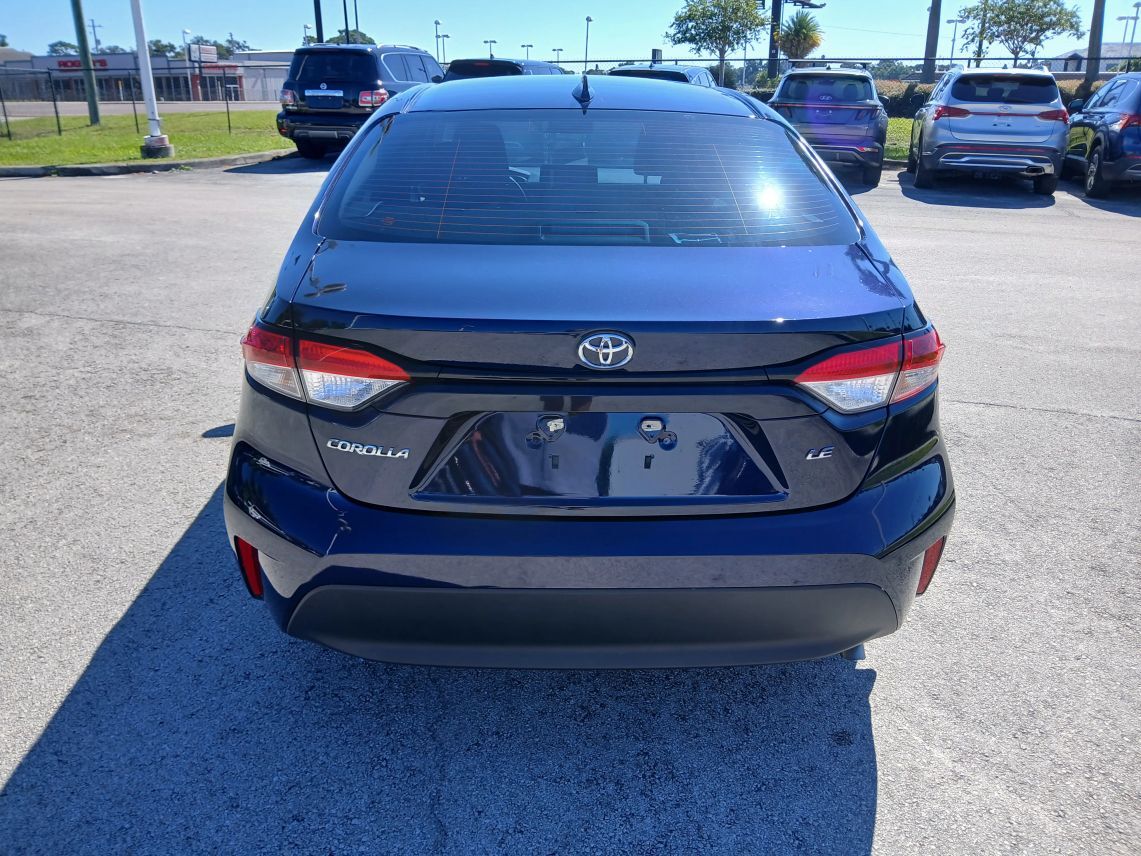 2025 Toyota Corolla LE Sedan 4D