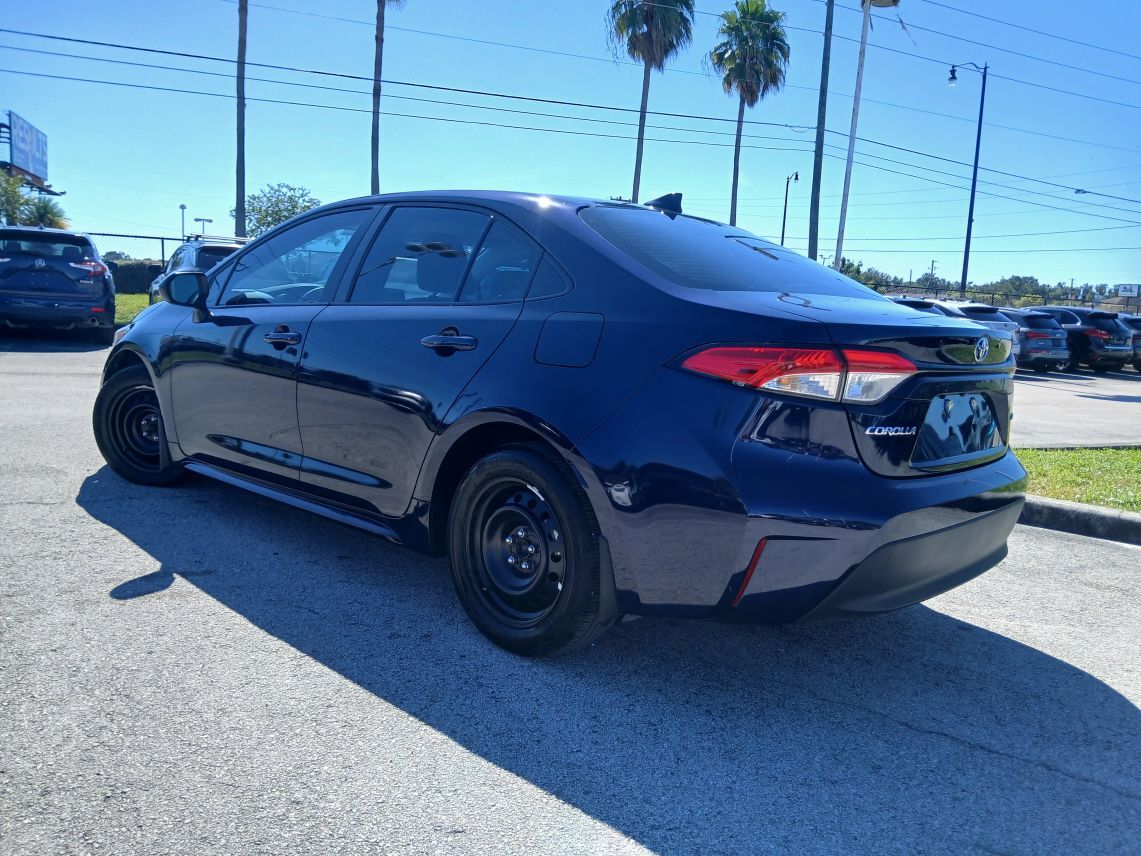 2025 Toyota Corolla LE Sedan 4D